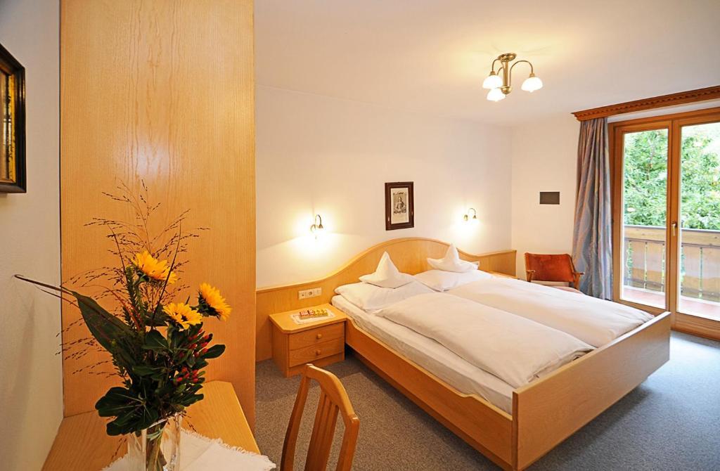 Pension Laurin Scena Habitación foto