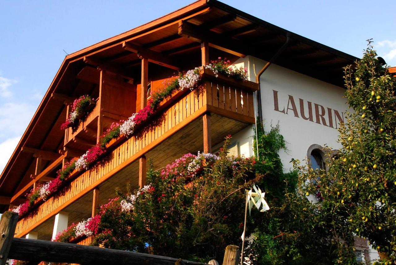 Pension Laurin Scena Exterior foto